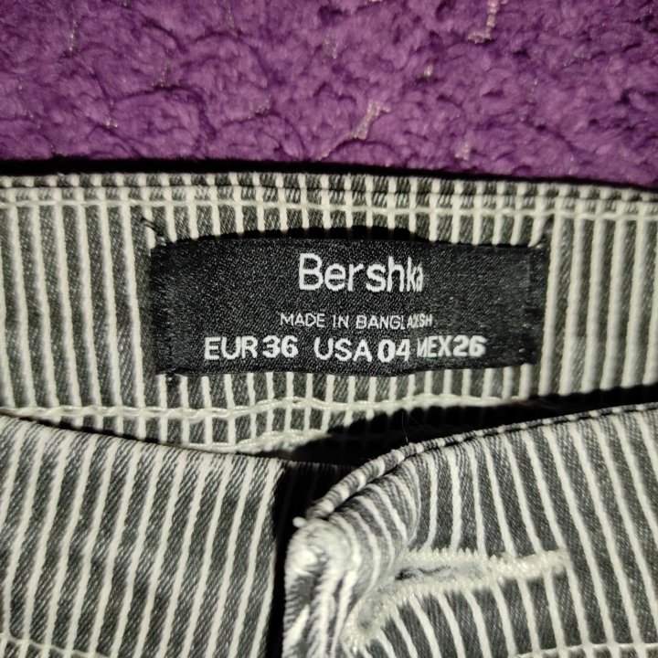 Брюки скини Bershka 36