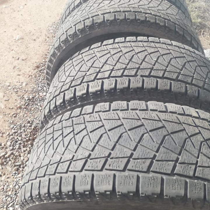 Bridgestone Blizzak Ice 265/65 R17, 4 шт