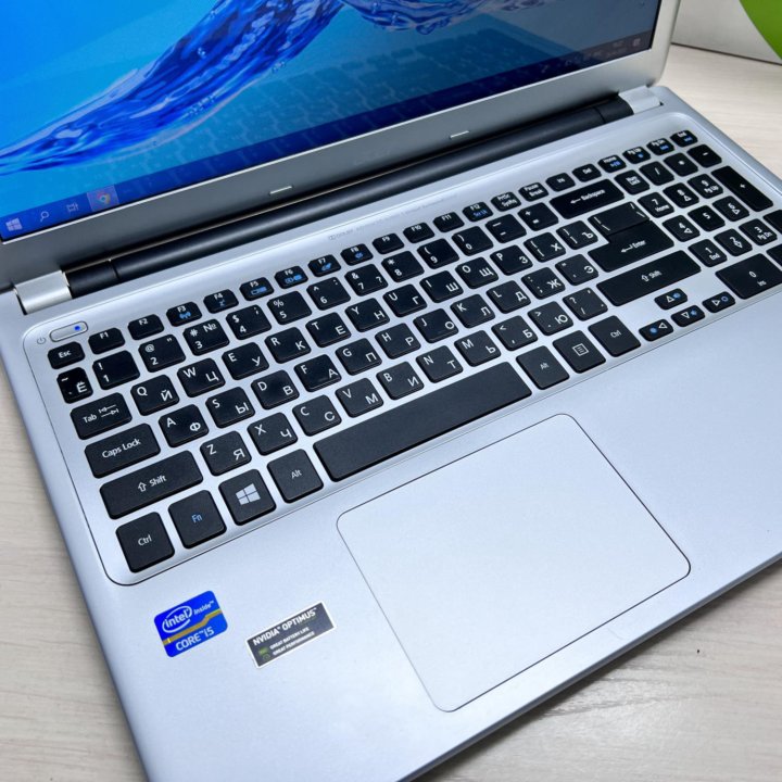 Acer Aspire V5 - Core i5 8Gb Nvidia