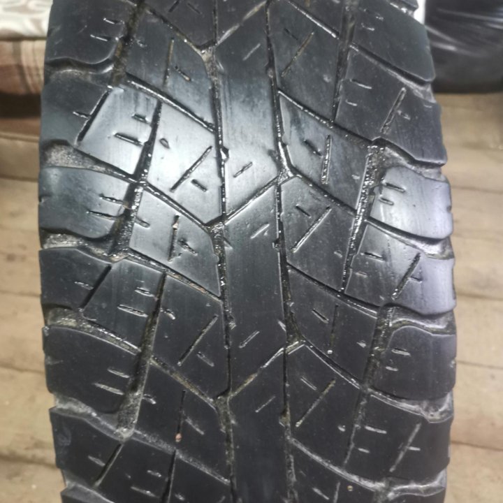 Bridgestone ducler h/t 265/65 R17