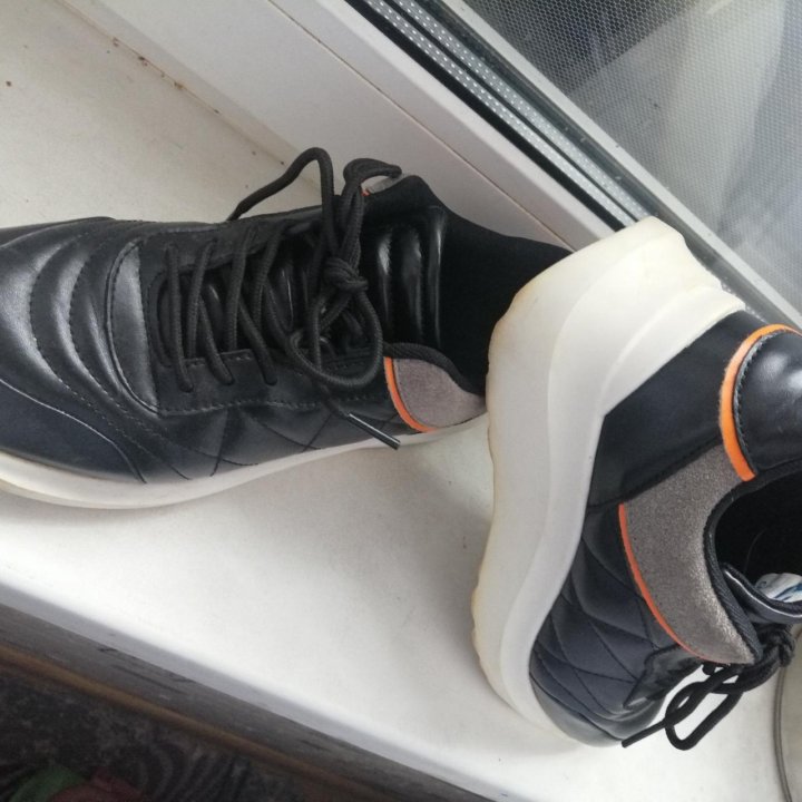 Кроссовки ботинки