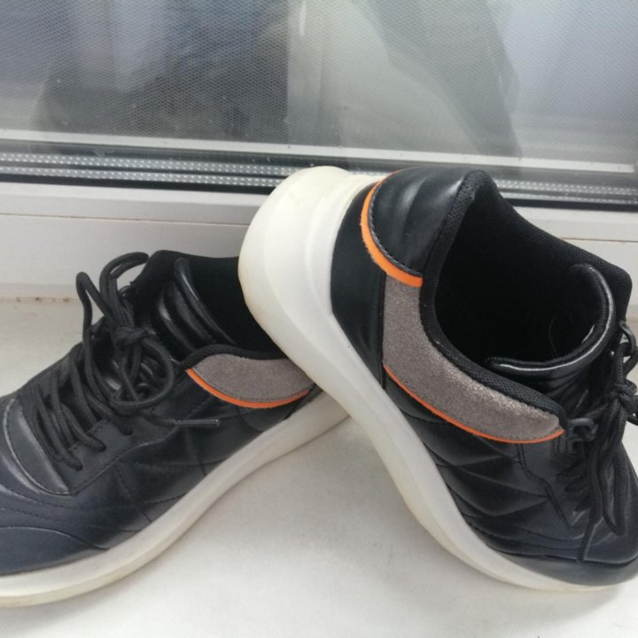 Кроссовки ботинки