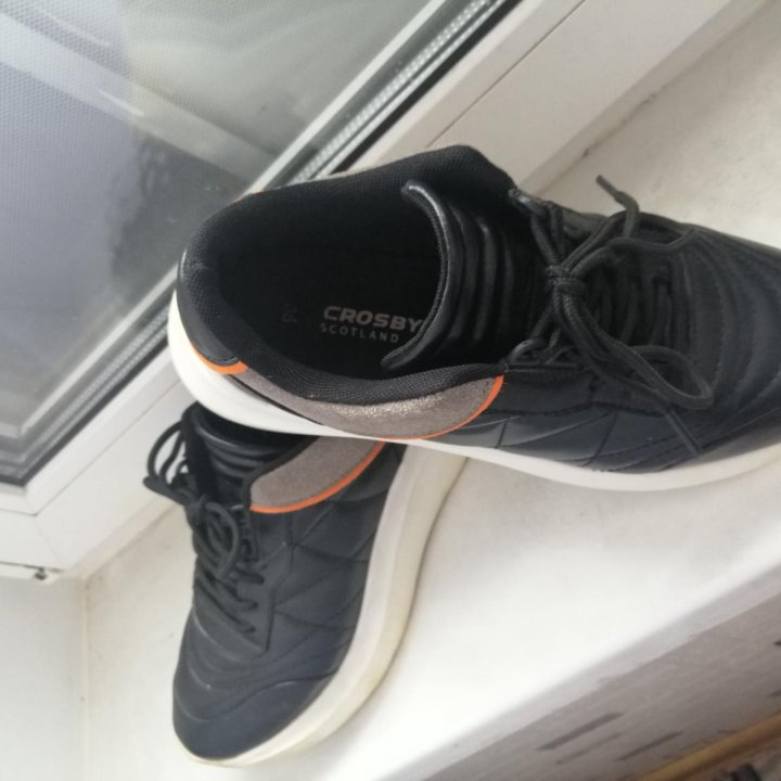 Кроссовки ботинки