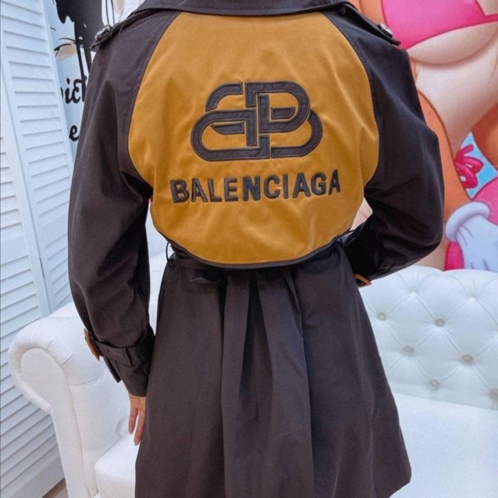 Тренч Balenciaga / плащ Balenciaga