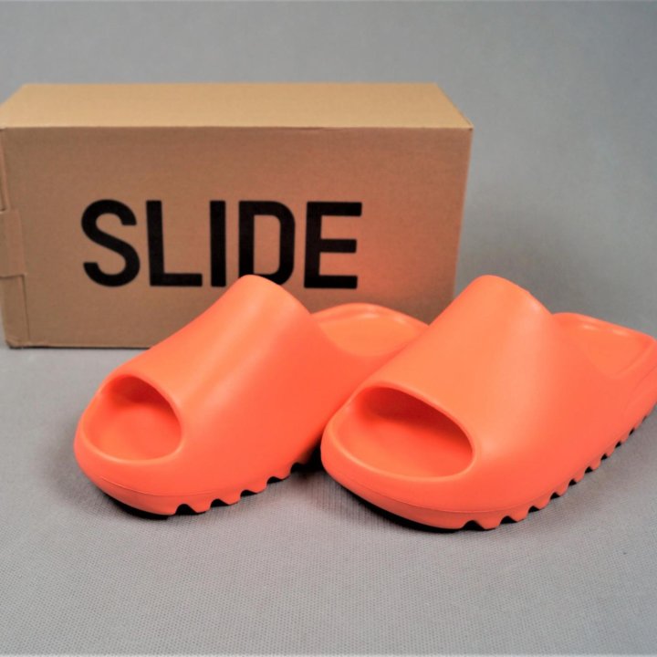 Шлепанцы Yeezy Slide