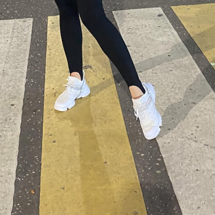 Кроссовки реплика Uterque