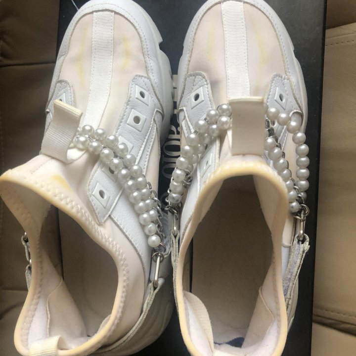 Кроссовки реплика Uterque