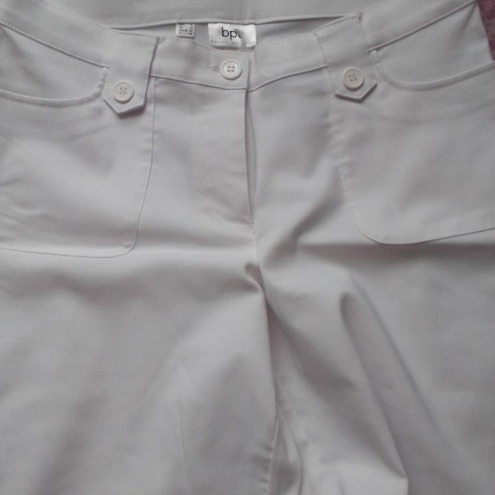 Брюки белые