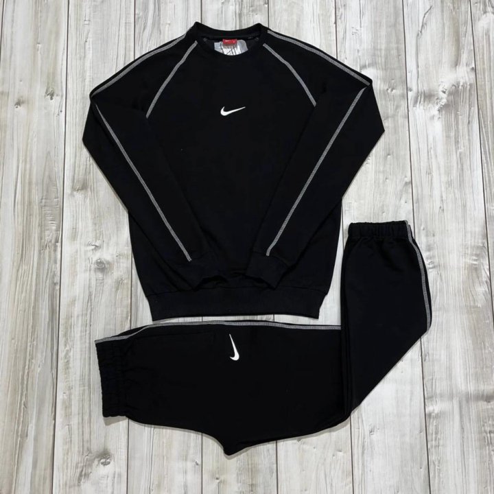 Спортивный костюм Nike classic