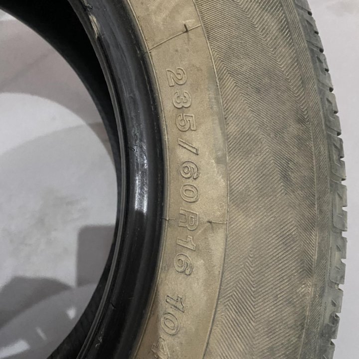 235/60 R16 летние износ 5%