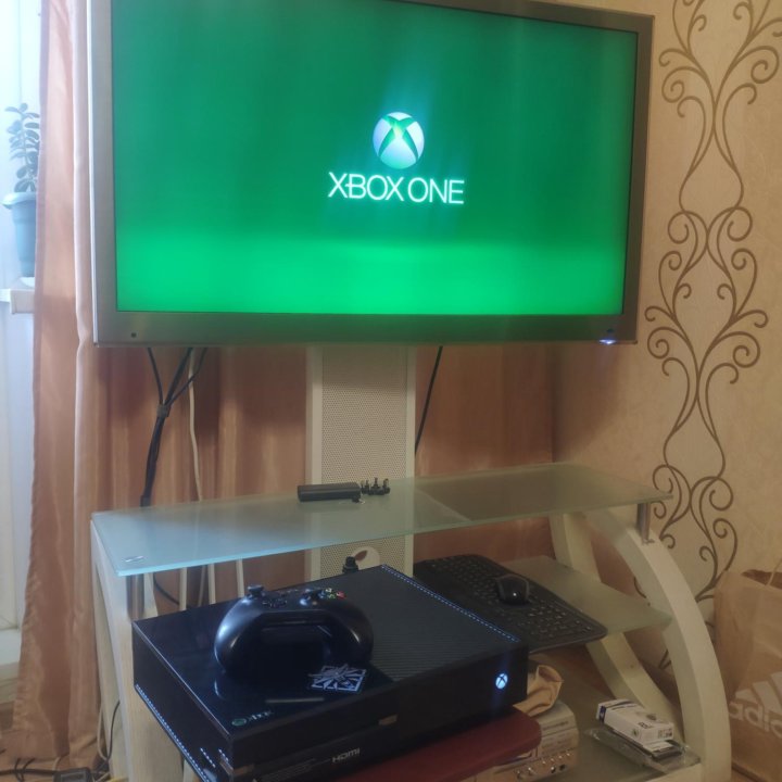 Xbox one с играми 500гб