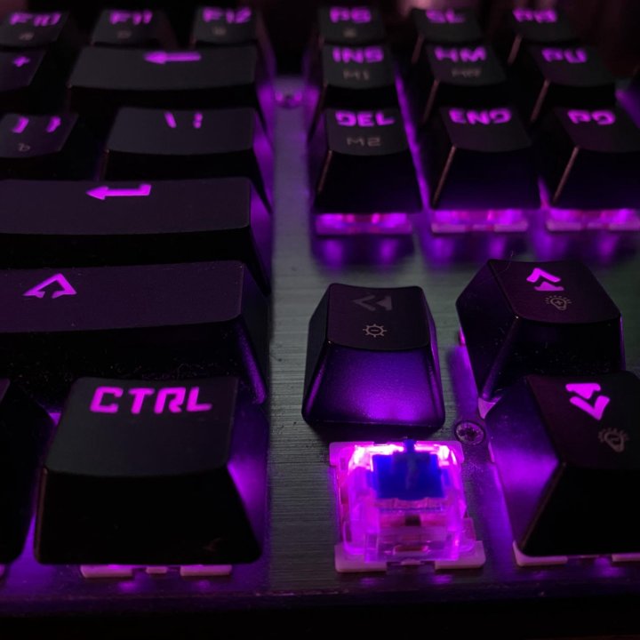 Клавиатура Motospeed CK104 Blue Switch • RGB •