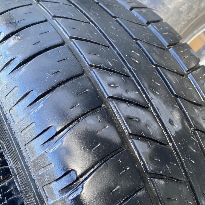 GoodYear Wrangler HP All Weather 255/60/R18