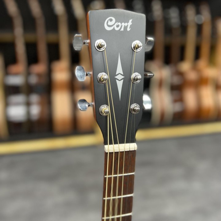 Трансакустическая гитара Cort (новая) + комплект