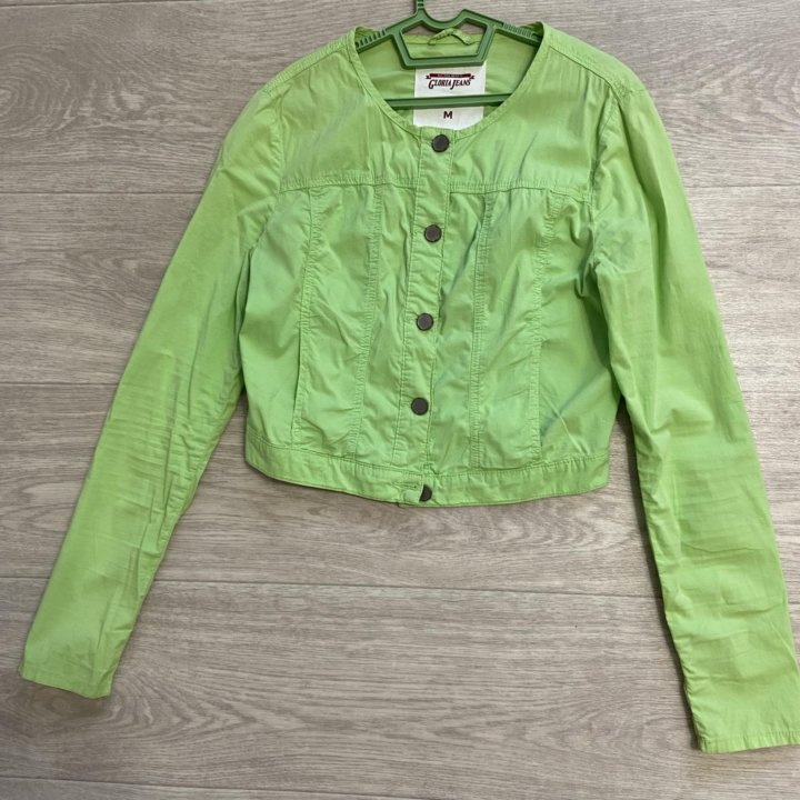 Джинсовая куртка