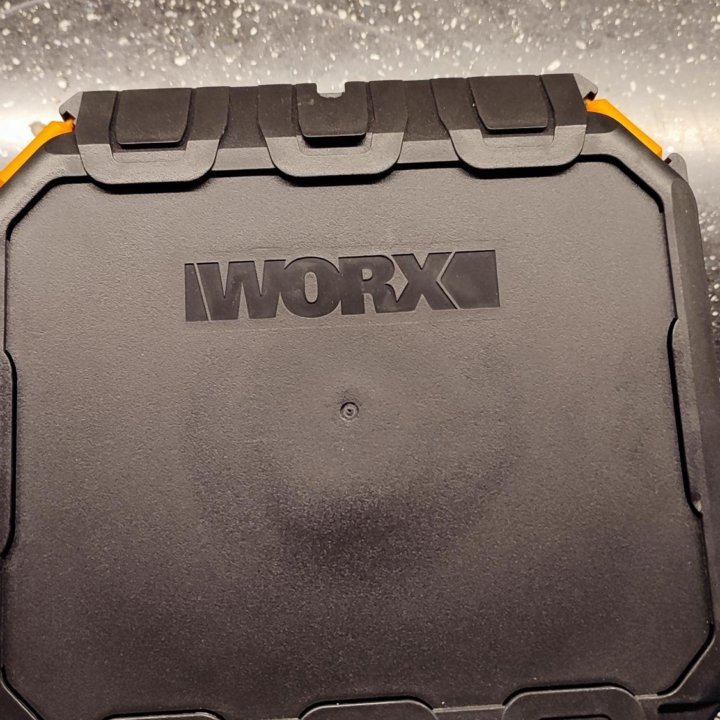 Дрель-шуруповерт аккумуляторная WORX AiDrill WX178