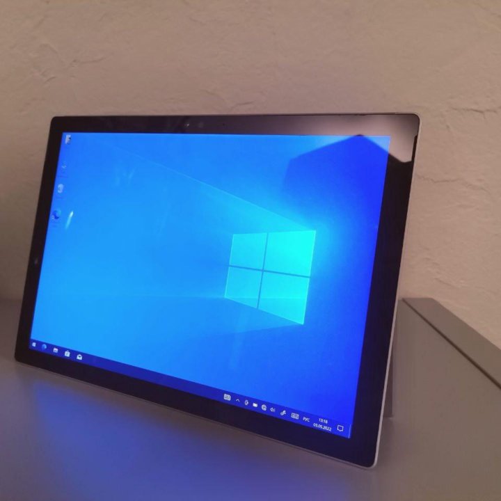 Microsoft Surface Pro 4 планшет на Windows 10 в Москве, цена 35 000 руб ...
