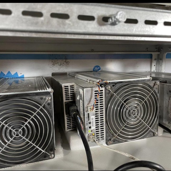 Асик майнер Whatsminer M21S 52th