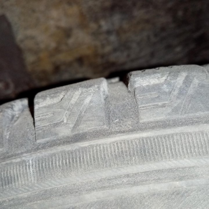 Шины Dunlop 195/65/R15, б/у, 2 шт.