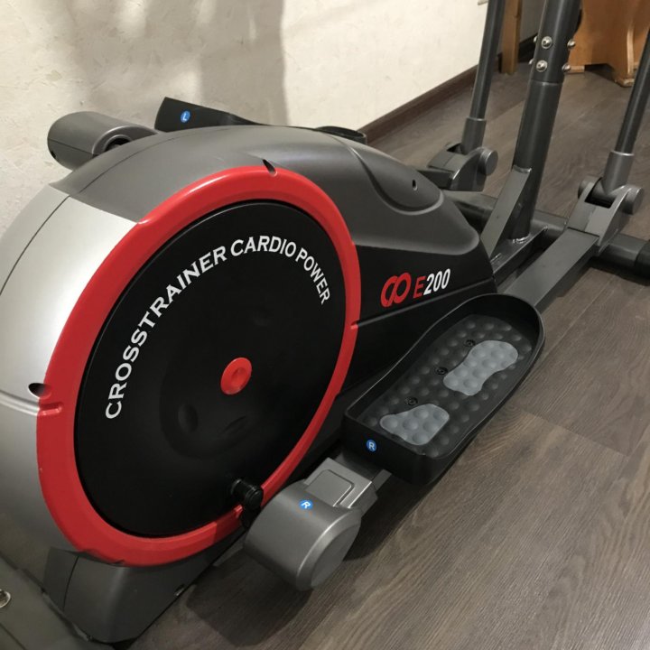 Эллиптический кардио тренажёр Cardio Power E200