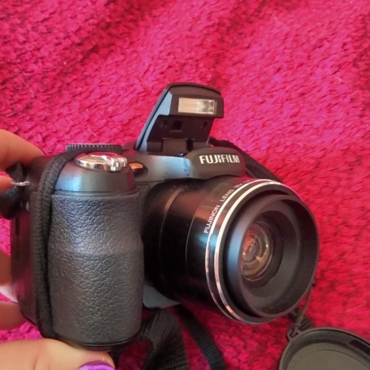 Цифровой фотоаппарат Fujifilm FinePix S2900