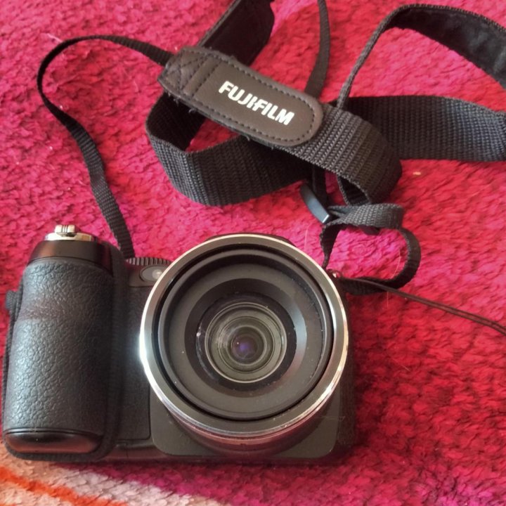 Цифровой фотоаппарат Fujifilm FinePix S2900