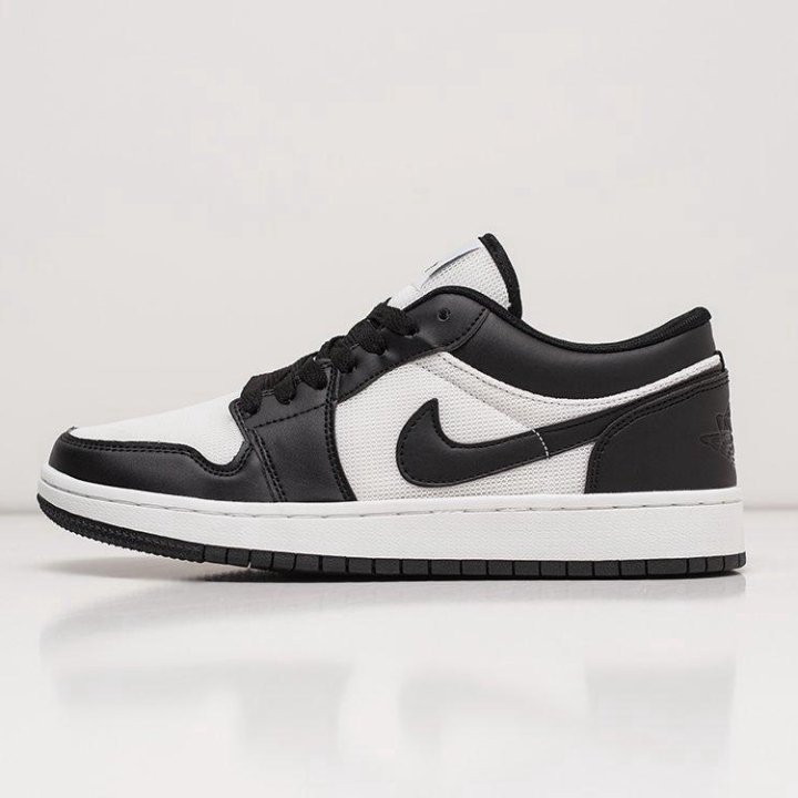 Air Jordan 1 Low White Black