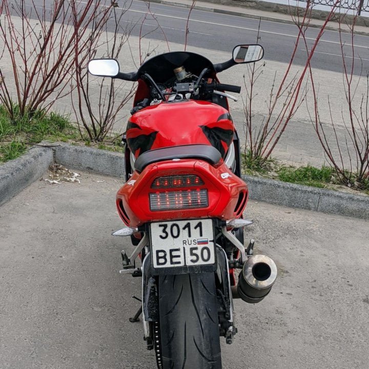 Honda CBR 900 RR fire blade