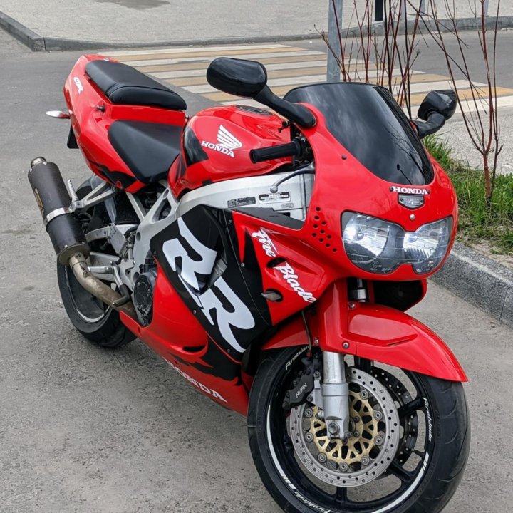 Honda CBR 900 RR fire blade