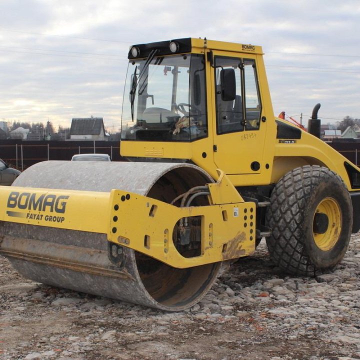 Аренда грунтового катка Bomag BW 213 D-4