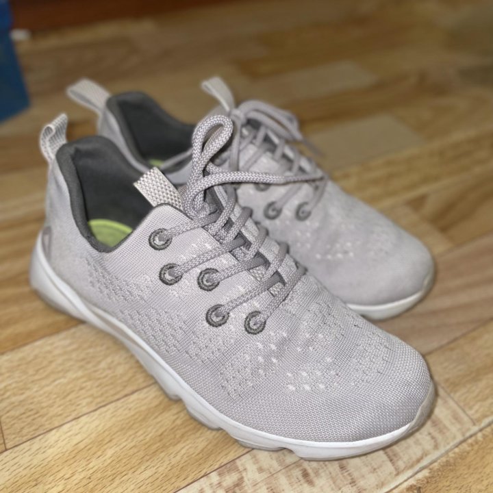 Кроссовки Reebok 38р, оригинал.