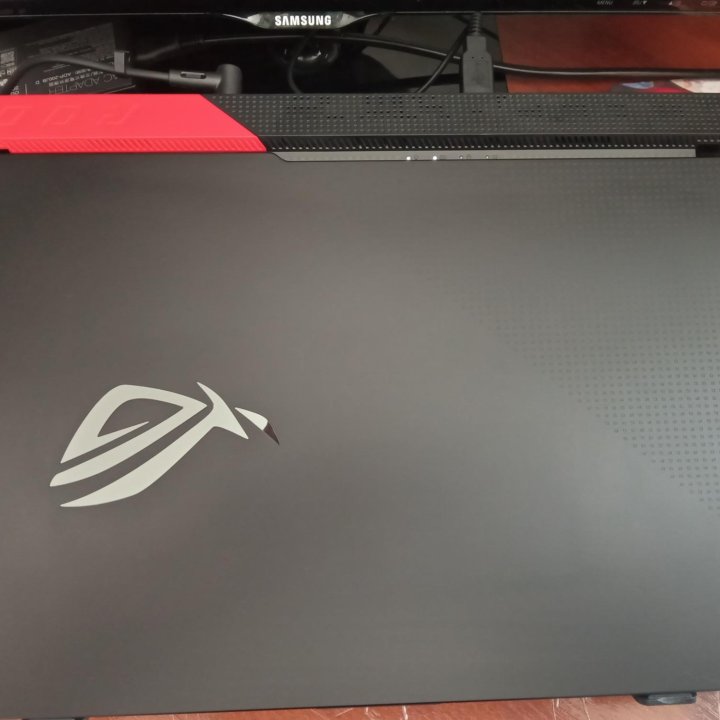 Игровой ноутбук ASUS ROG Strix G15 G513IE-HN003T