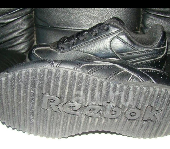 Новые кроссовки Reebok,р.28,натур.кожа.Оригинал