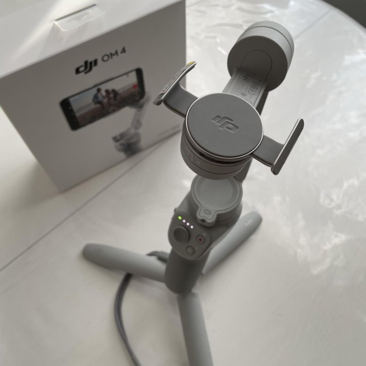 DJI Osmo mobile 4