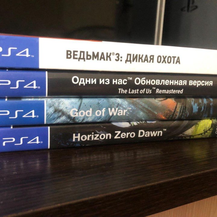 PlayStation 4 Pro (1 тб)