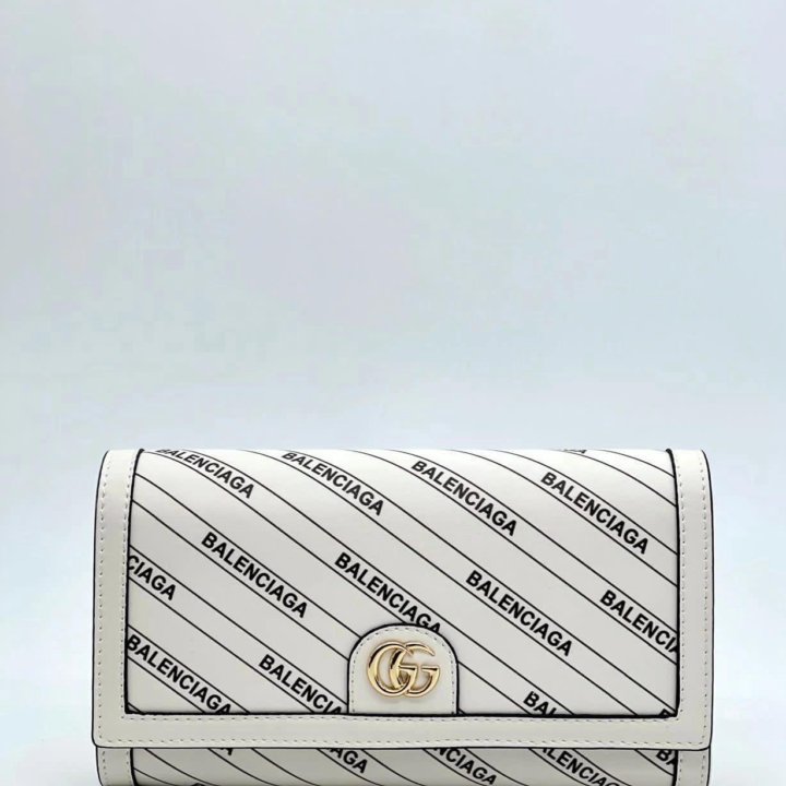 Сумки Gucci????