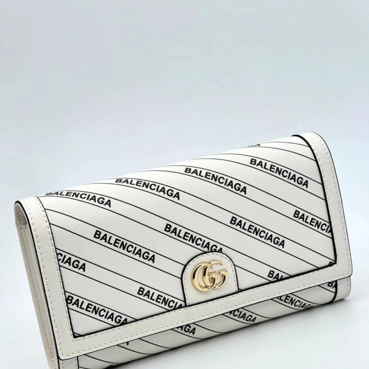 Сумки Gucci????