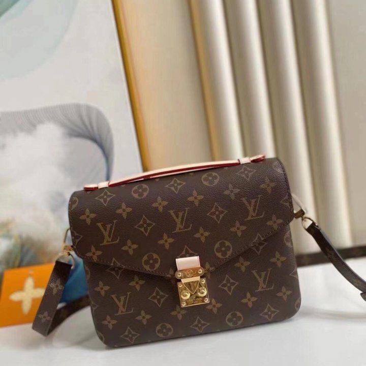 Сумка Louis Vuitton Pochette Metis