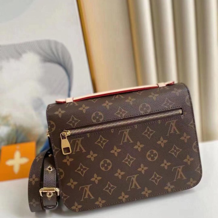 Сумка Louis Vuitton Pochette Metis