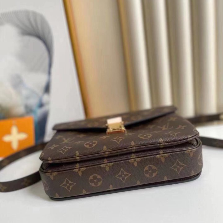 Сумка Louis Vuitton Pochette Metis