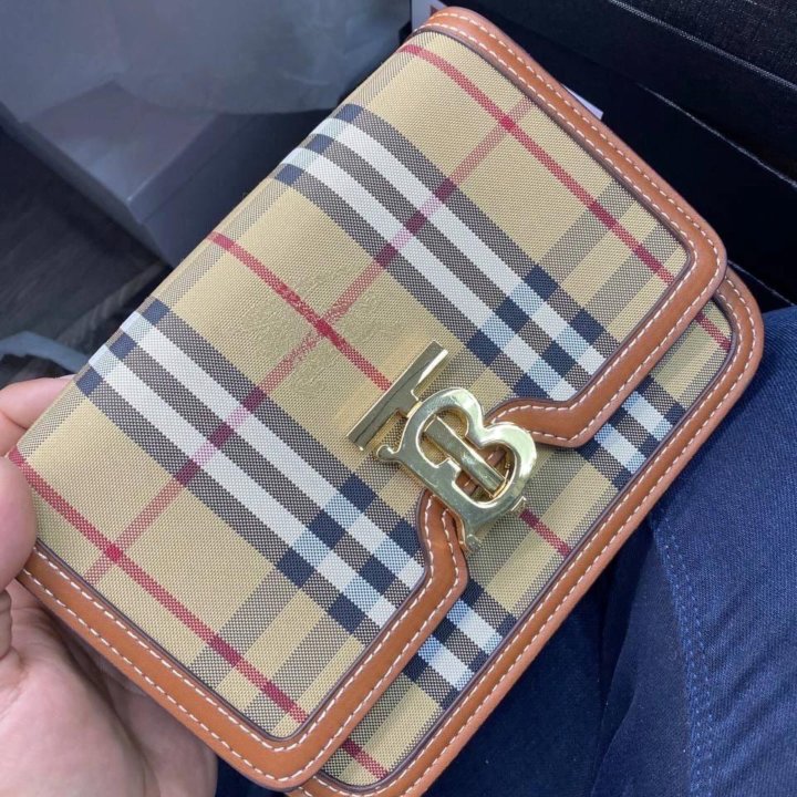 Сумки Burberry????
