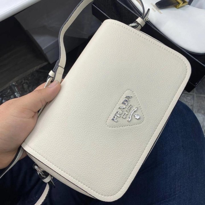 Кожаные Сумки Prada ????