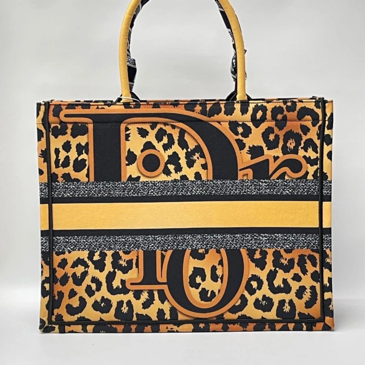 Сумки-шопер Dior????