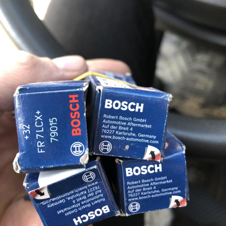 Свеча зажигания BOSCH FR7LCX+