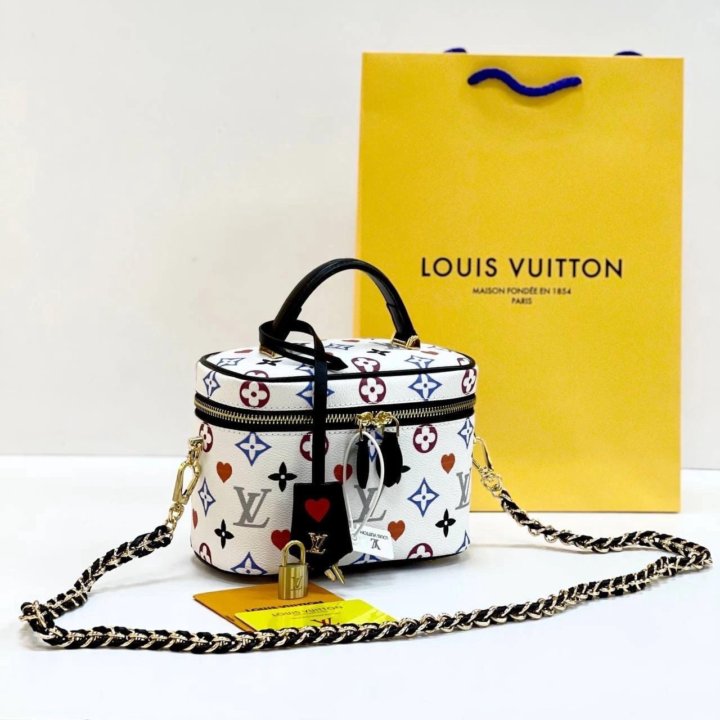 Сумки-косметички LOUIS VUITTON ????