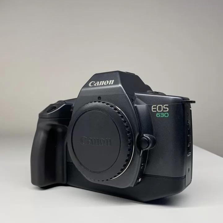 Пленочный зеркальный фотоаппарат Canon EOS630