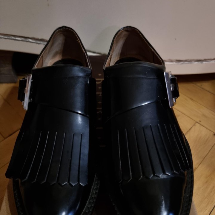 Полуботинки