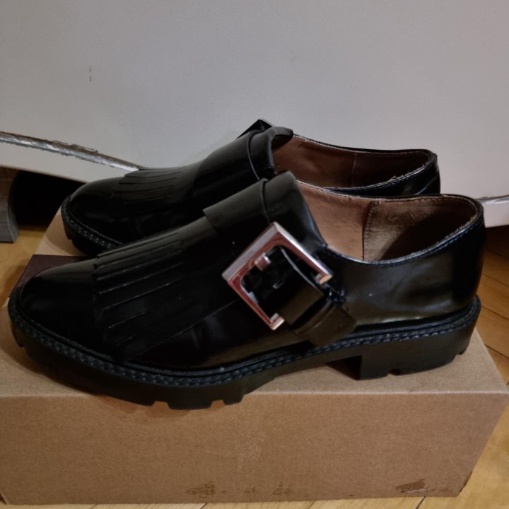 Полуботинки