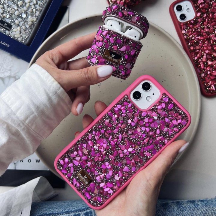 Чехлы на iPhone Swarovski