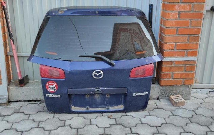 Продам двери Mazda Demio (DY5W)